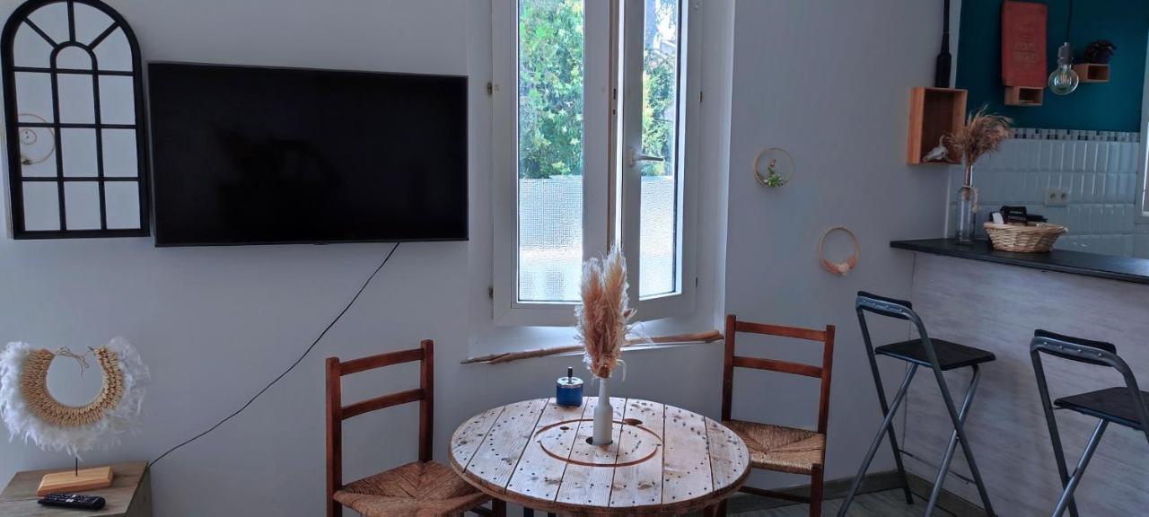 L'Appartement 7 - Centre Ville-Parking-Tv-Wifi Tarbes Exteriér fotografie